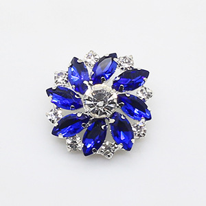 2 piezas 28mm forma de flor Metal brillante diamantes de imitación botones de vidrio DIY costura accesorios de ropa decorativos: Plata antigua