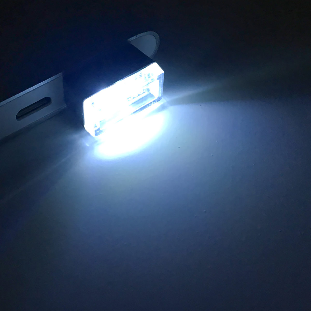 Luz LED de ambiente USB para coche, Mini lámpara LED romántica, estilo Interior de coche, luz ambiental decorativa, Universal, blanco, rojo y azul: 3000 K de oro
