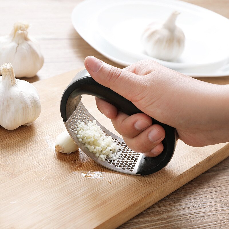 Stainless Steel Garlic Presses Manual Garlic Mincer Chopping Garlic Tools Curve Fruit Vegetable Tools Kitchen Gadgets CF-107