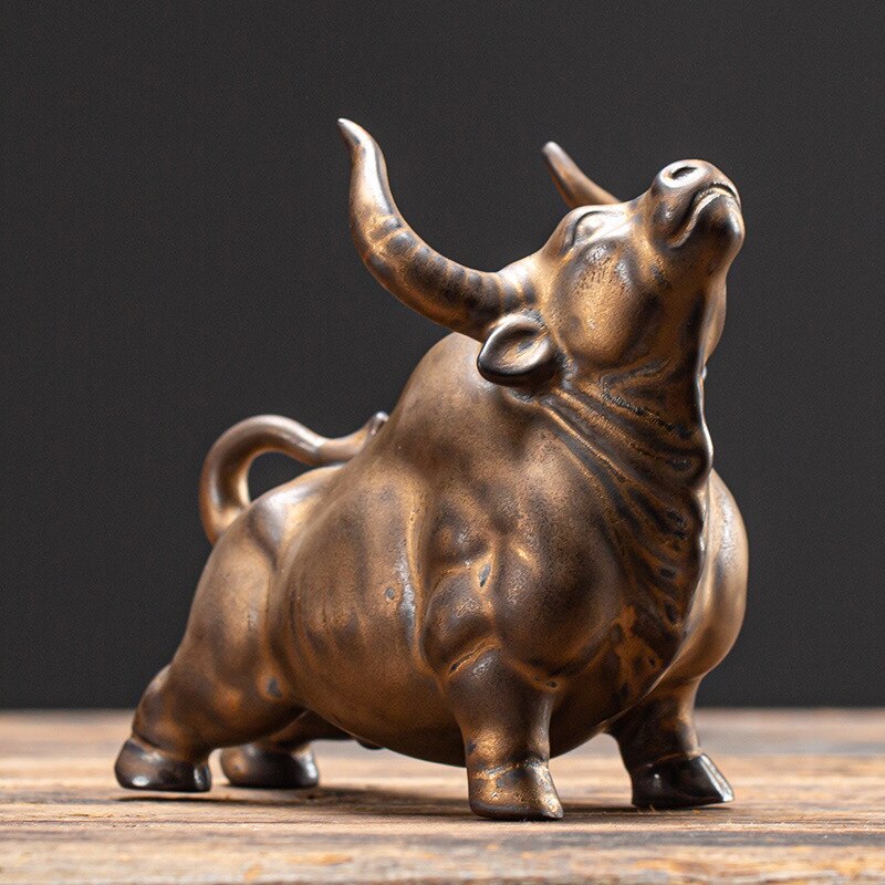Decorative statuette of nordic bull ，ceramics wall street bull，home decoration accessories for living room，office decoration