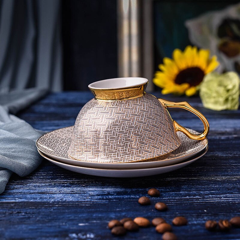 Yefine porslin kaffekoppar vintage keramiska koppar och fat ställer kinesiska tekopp drinkware för kaffe