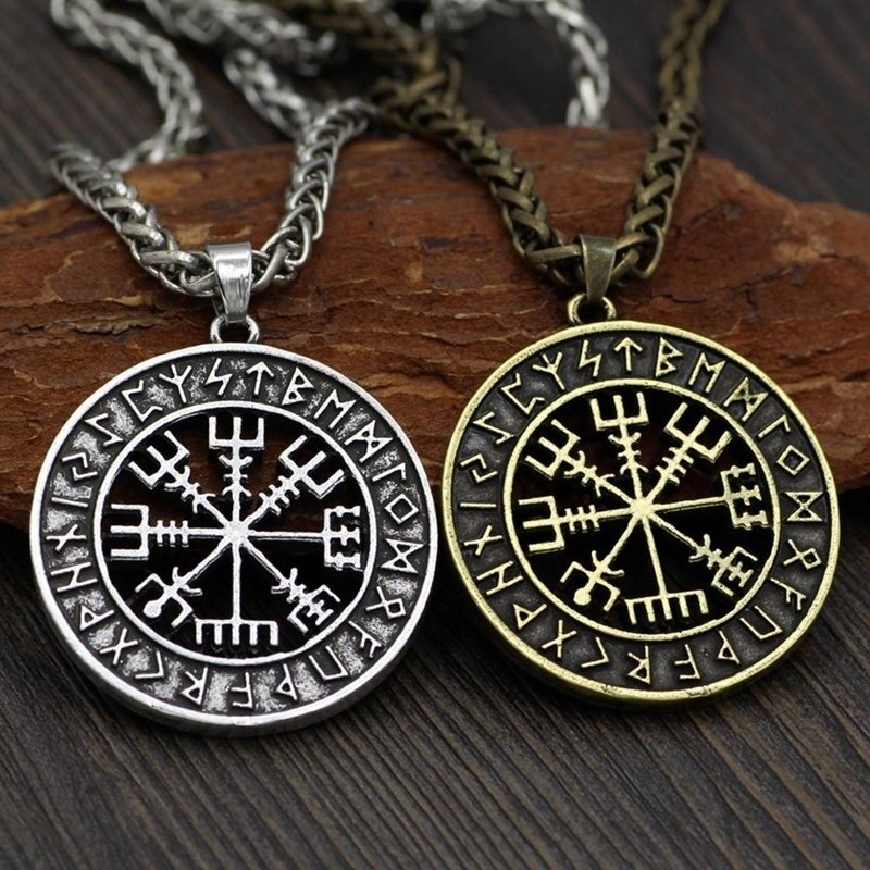 Retro Vichingo Islandese Horror Runic Del Cerchio Del Pendente Magico Doghe Bussola Rune Amuleto Della Collana Dei Monili