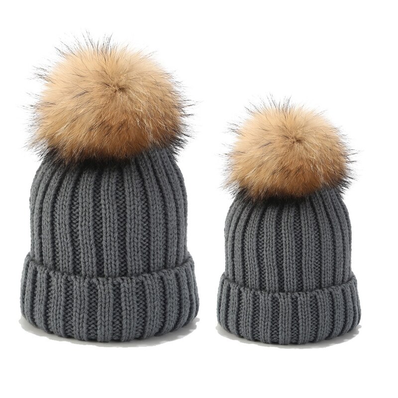 2 stuks gebreide mutsenset voor ouder en kind, wintermuts met pompon en doodshoofd: Donkergrijs