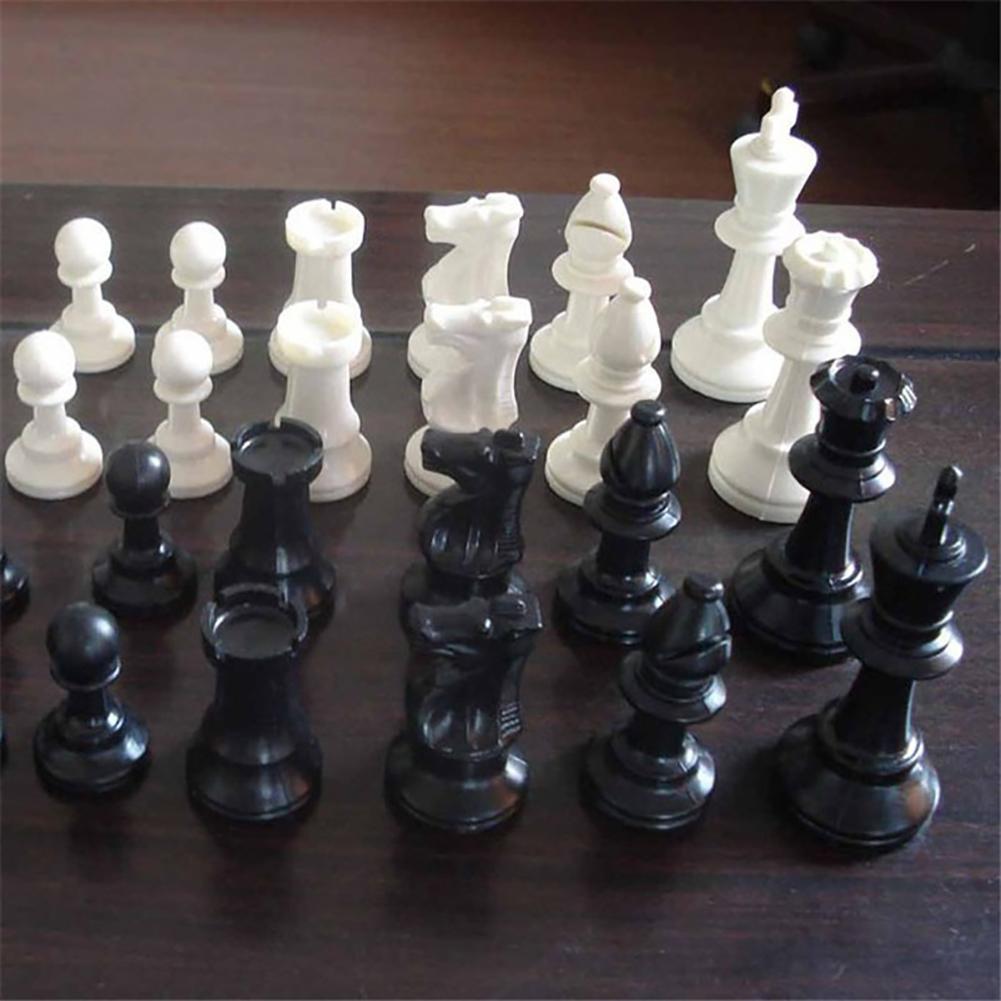 32Pcs/Set Black &amp; White Plastic Medieval Chess Pieces Game Chessmen 65/75/95mm