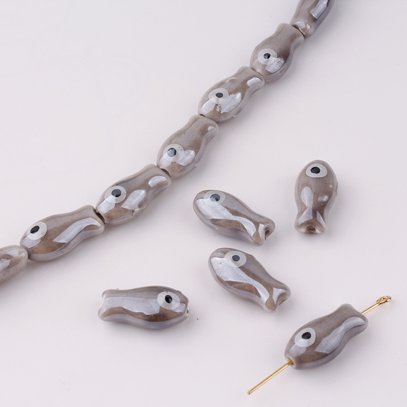 Abalorios de peces pequeños Retro, 10 piezas, espaciador de cerámica, cuentas sueltas para la fabricación de joyas, accesorios de pulsera DIY: Negro