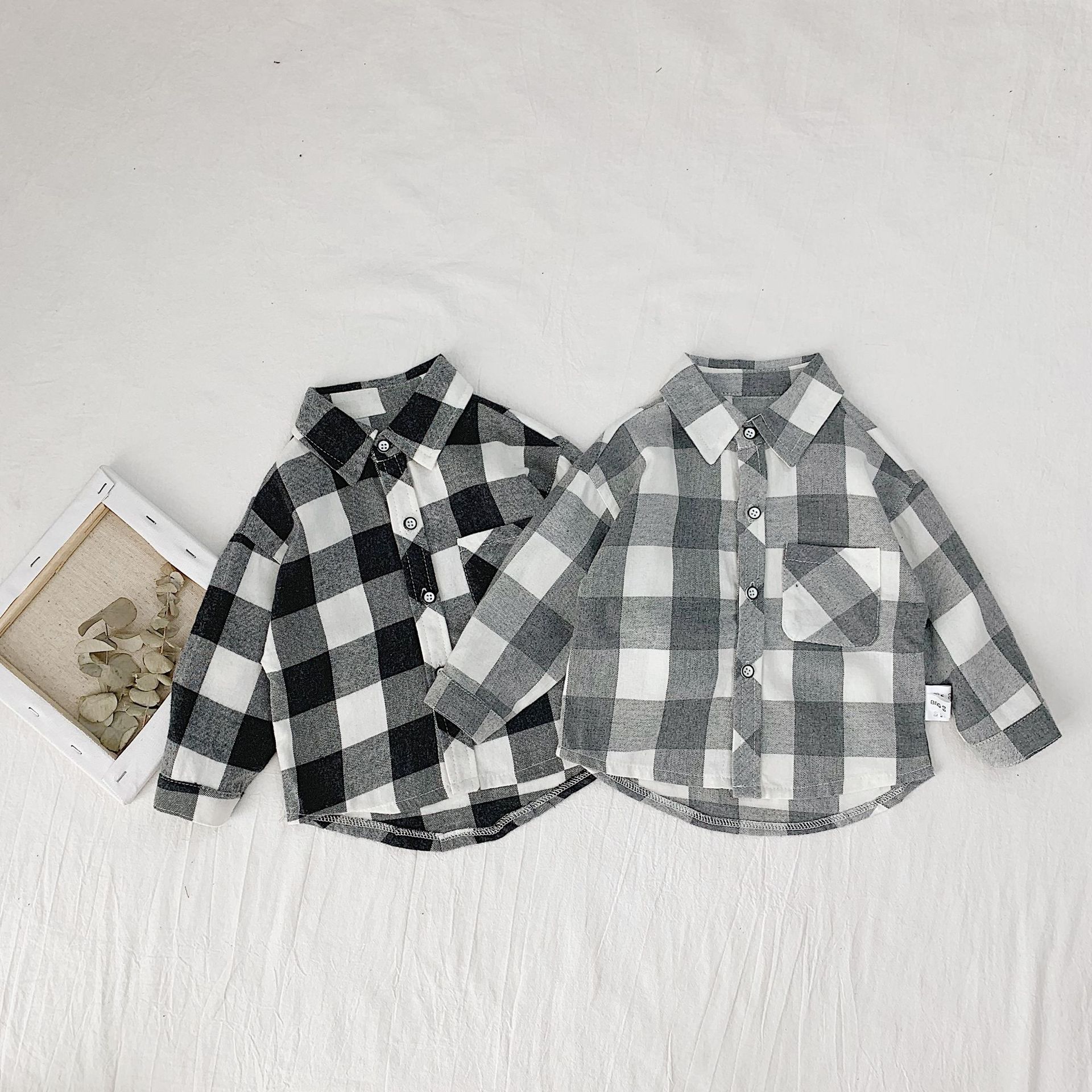 Efterår små drenge breve patch lange ærmer plaid skjorter koreansk stil bomuld afslappet skjorte 0-5y