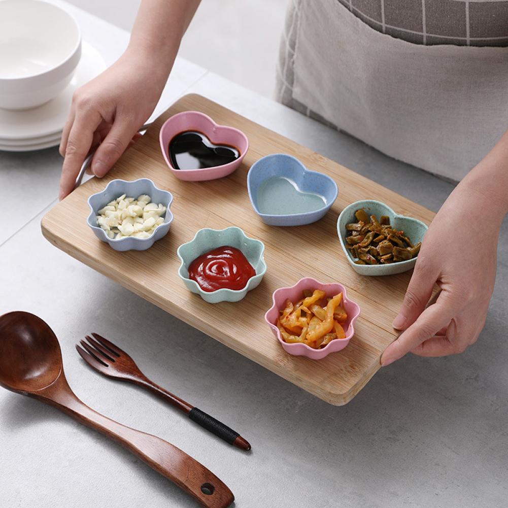 50%HOTCute Heart Shape Sauce Dish Smooth Surface Plastic Sauce Holder for Daily Use