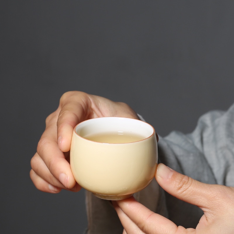 Taza de degustación de cerámica de Color sólido Simple, cuenco de té, juego de té de Kung Fu, taza de té para el hogar, taza maestra de agua, 95ml