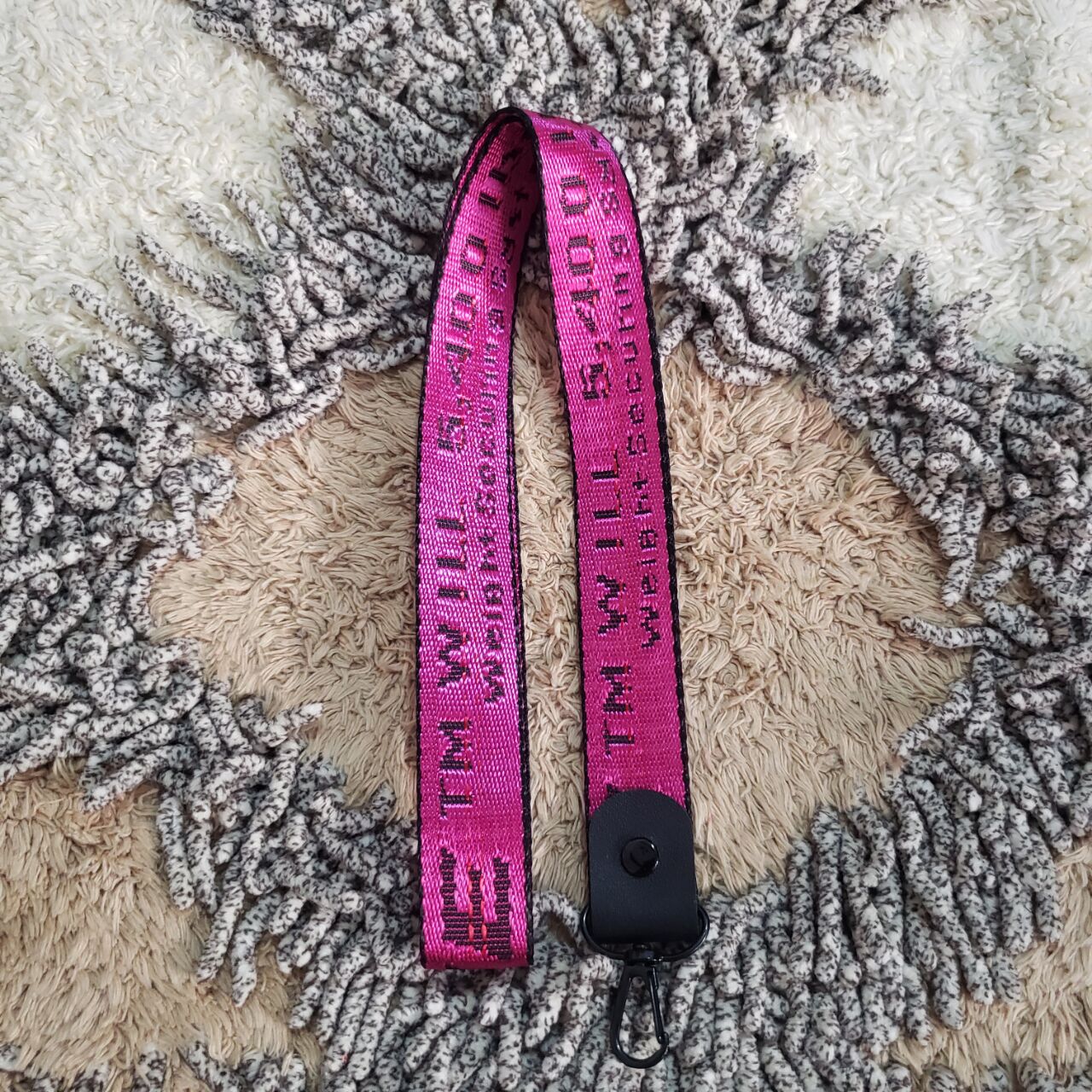 Haftowana wstążka wisząca lina na szyję kluczowa karta identyfikacyjna telefon wisiorek moda odpinany naszyjnik iPhone opaska dla mężczyzn i kobiet: rose red