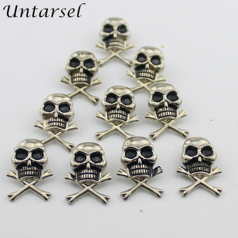 10 pcs 15*25mm horrible skull strike op klinknagels met cap metalen kledingstuk spikes en studs punk rock antieke patch DIY lederen ambachten