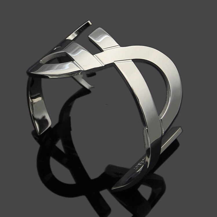 Titanium stål smykker hule y brev bred ansigt åben armbånd kvinders brev åben armbånd: Sølv