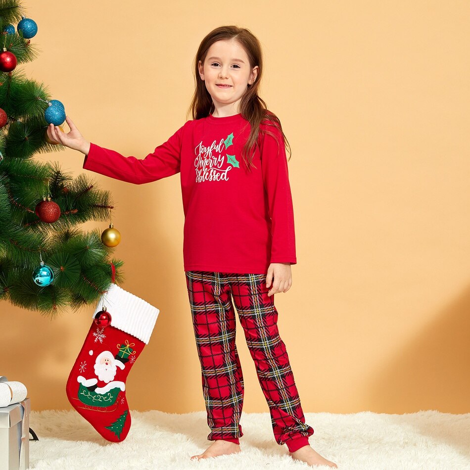 Patpat vinter familie look rød fest pyjamas sæt brev positionering print matchende pyjamas familie sæt