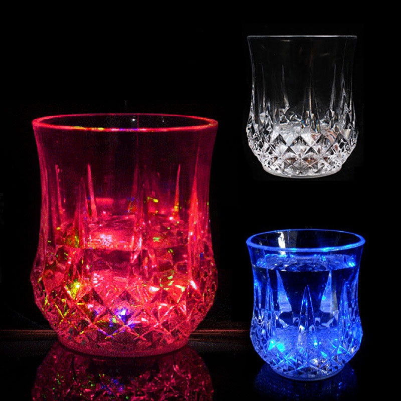 Kleurrijke Led Flash Magische Kleur Veranderende Cup Hallowee Water Activeren Licht-Up Koffie Melk Wijn Whisky Bar Mok Creatieve