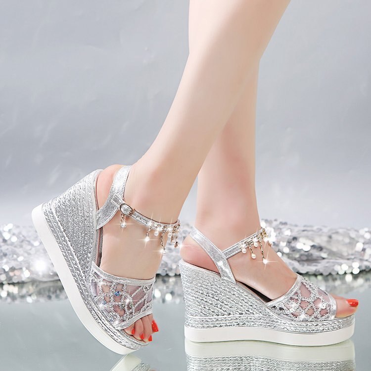 Women's Summer Wear Women's Slope and Women's Shoes Water Drill Flat Sandals