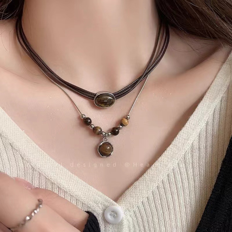 Vintage lederen bruine stenen hanger ketting stapelen choker temperament sleutelbeen ketting voor vrouwen meisje herfst winter ketting