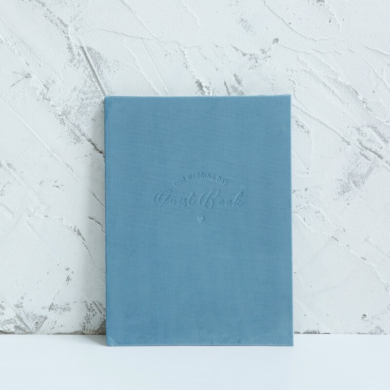Romantisk bryllup gæstebog tegn i signatur fløjl cover navn løfter brude brusebad flatlays propsdusty blå lyserød gæstebog: 1