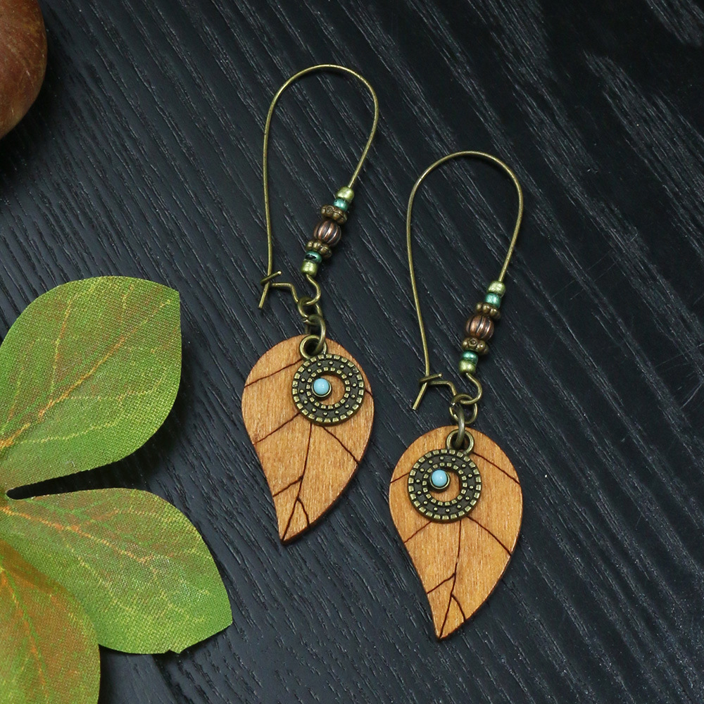 Pendientes bohemios étnicos Vintage de Color bronce para mujer, aretes colgantes geométricos de flor tallada en piedra azul clásica, joyería Jhumka