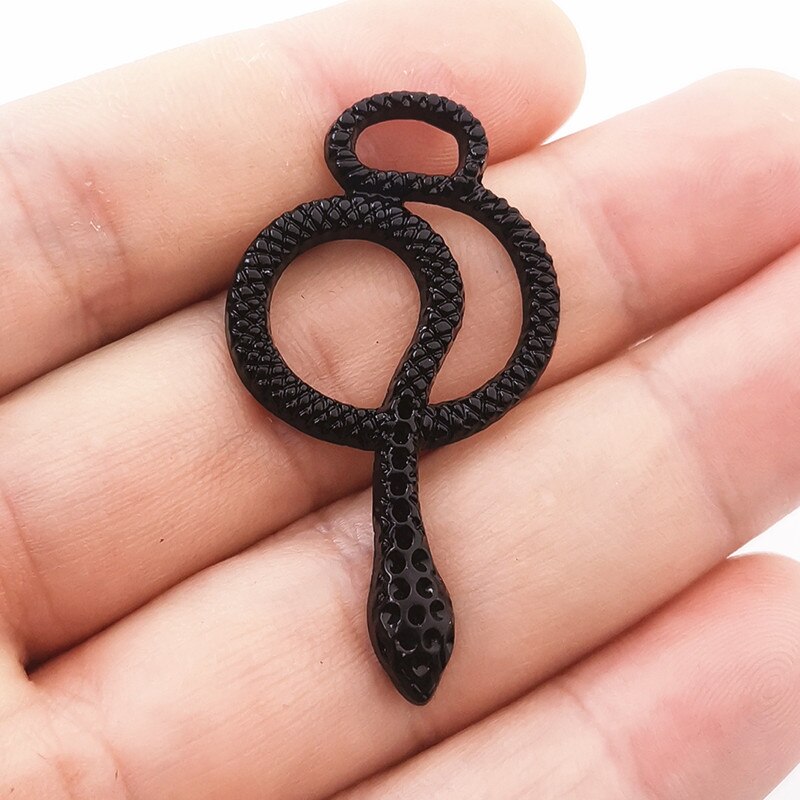 5pcs 46*26mm pendenti con serpente pendenti con ciondoli a forma di serpente animale per orecchini fai-da-te creazione di gioielli fatti a mano: Black