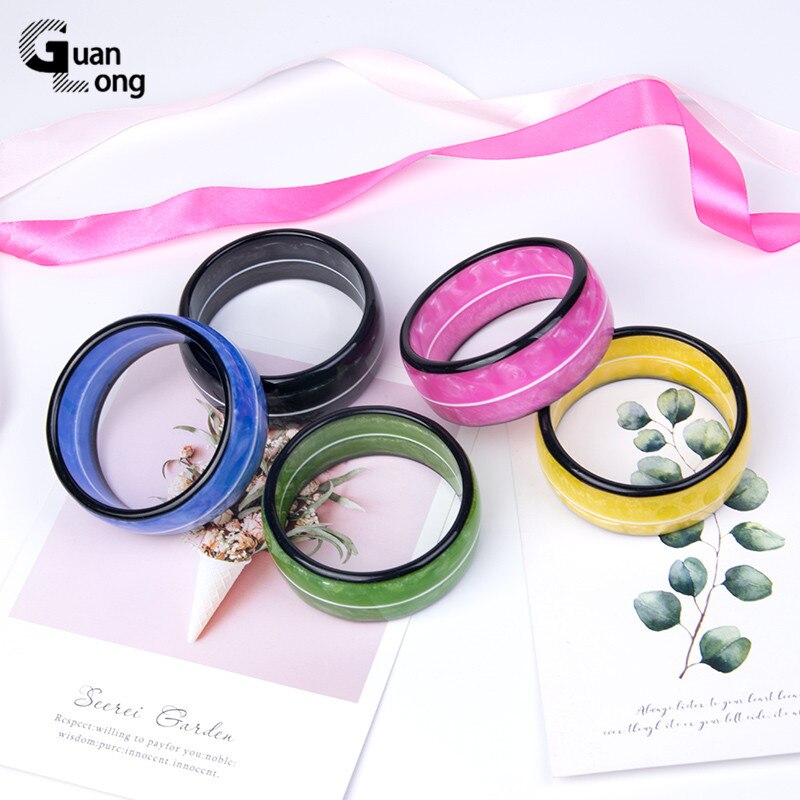 GuanLong Trendy Charm Resin Acrylic Cuff Bracelet Big Wide Circle Colorful Jewelry Bracelets & Bangles Women