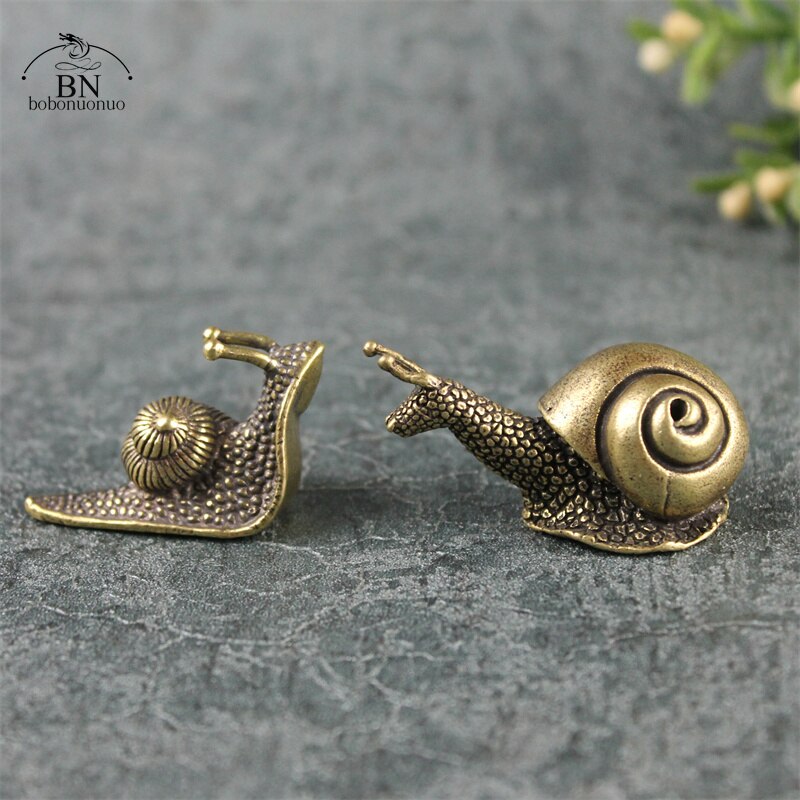 Personality Retro Pure Copper Mini Snail Statue Ornaments Desk Antique Brass Tea Pet Collection Home Decorations for Living Room