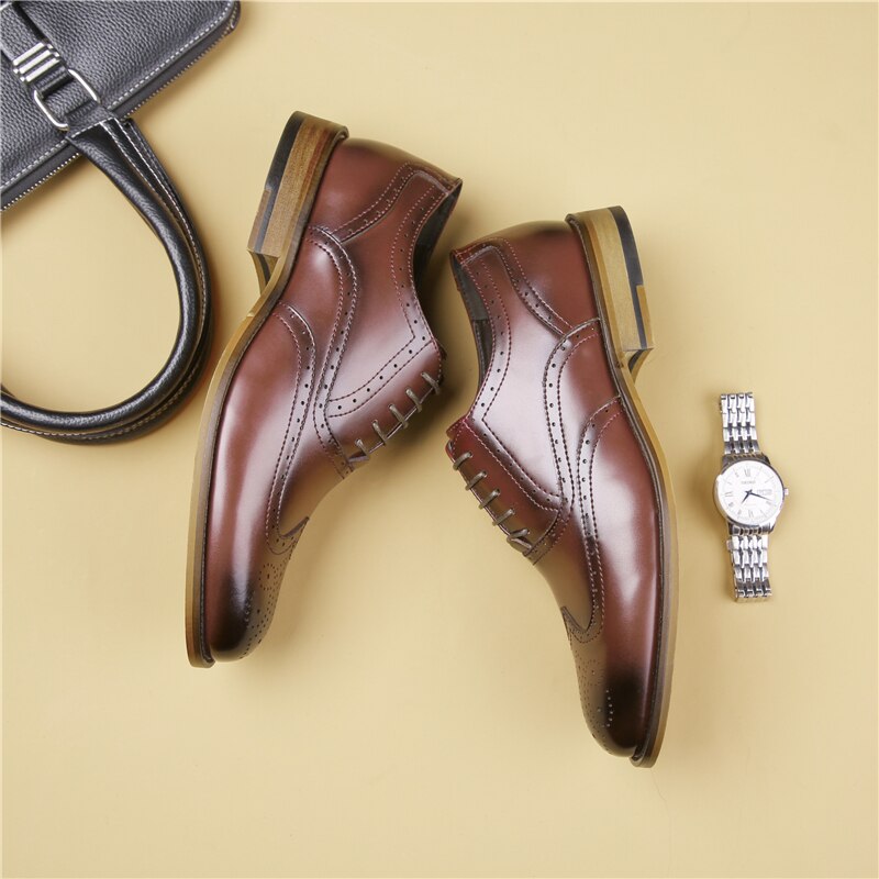 Misalwa full brogue gentleman klänning skor spetsiga snörning kontor företag bröllop kostym skor retro bruna pu läder skor