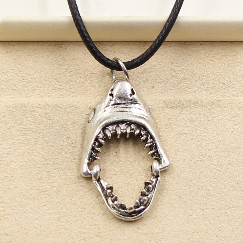 Mode Hanger Geopend Shark Head Ketting Choker Charm Zwart Lederen Koord Fabriek Prijs Handgemaakte Sieraden