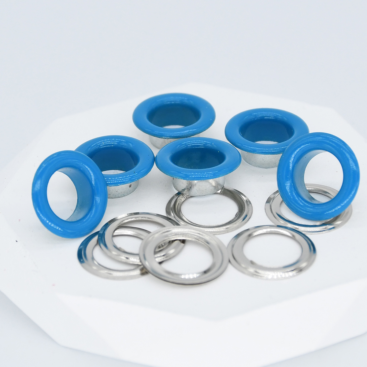 100 setzt 4,5 mm Ösen, Metallösen mit Unterlegscheibe für Kleidungsstück, Schuh, Gürtel, Hütte, Leder, Basteltasche, DIY-Reparaturteile, Zubehör: Antikes Zink