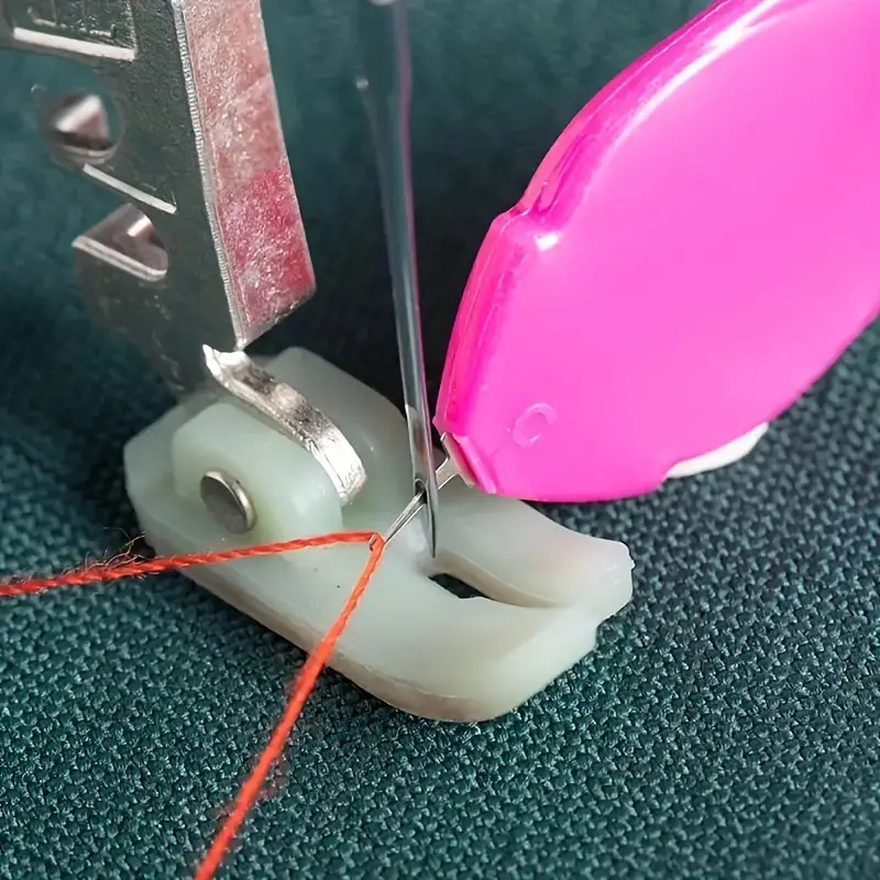 Paquet multiple de fils-aiguilles pour machines à coudre et couture à la main-ensemble d'outils de guidage de fil de couleurs assorties faciles à utiliser pour les personnes âgées