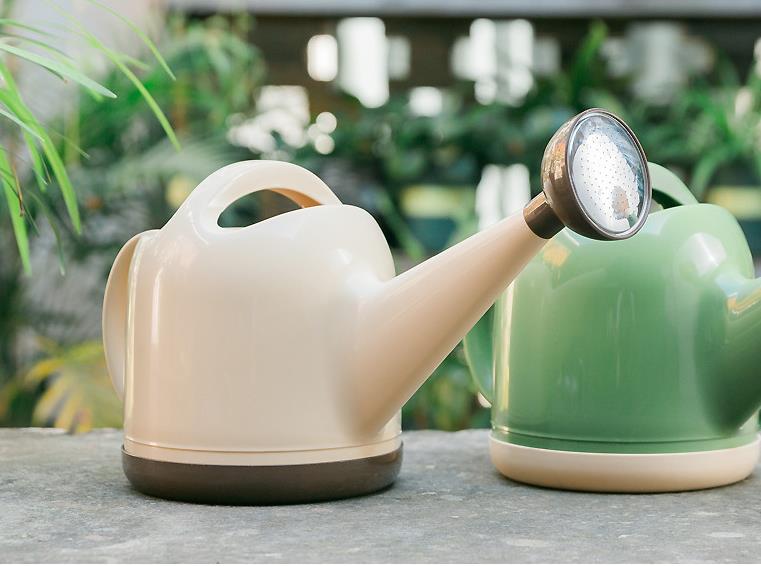 4L Watering Can Plants Watering Jug Garden Outdoor Long Nozzle Large Capacity Plastic Watering Pot Sprinkler Fertilizer Pot