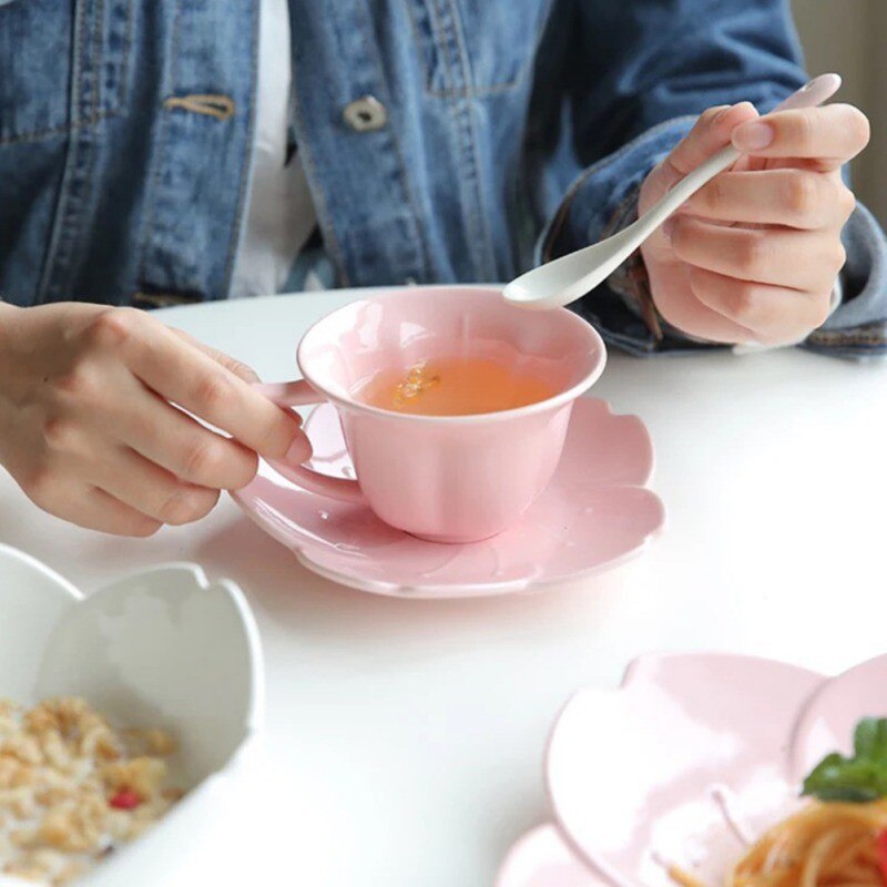 Nowy 1 sztuk ceramiczne Sakura zestaw obiadowy różowy zastawa stołowa robić kuchni płyty kształt kwiatu sos czerwony pieprz danie plastikowe talerze płyty