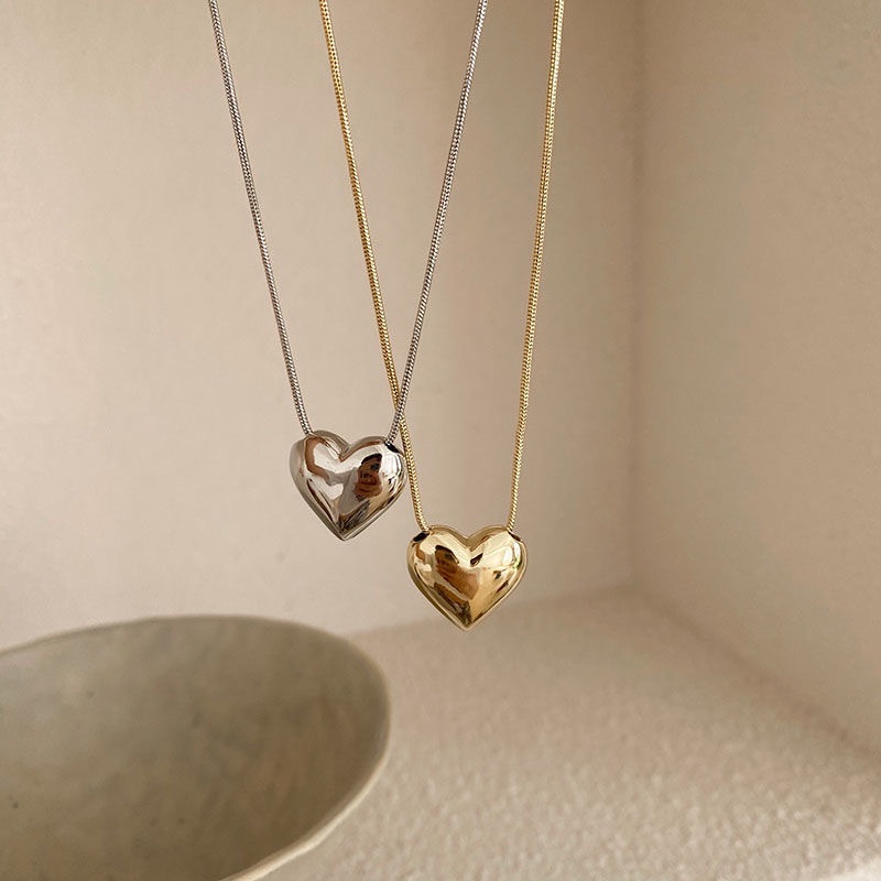 Collar con colgante de corazón de amor para mujeres y hombres, gargantilla de cadena fina de Simple con personalidad, joyería