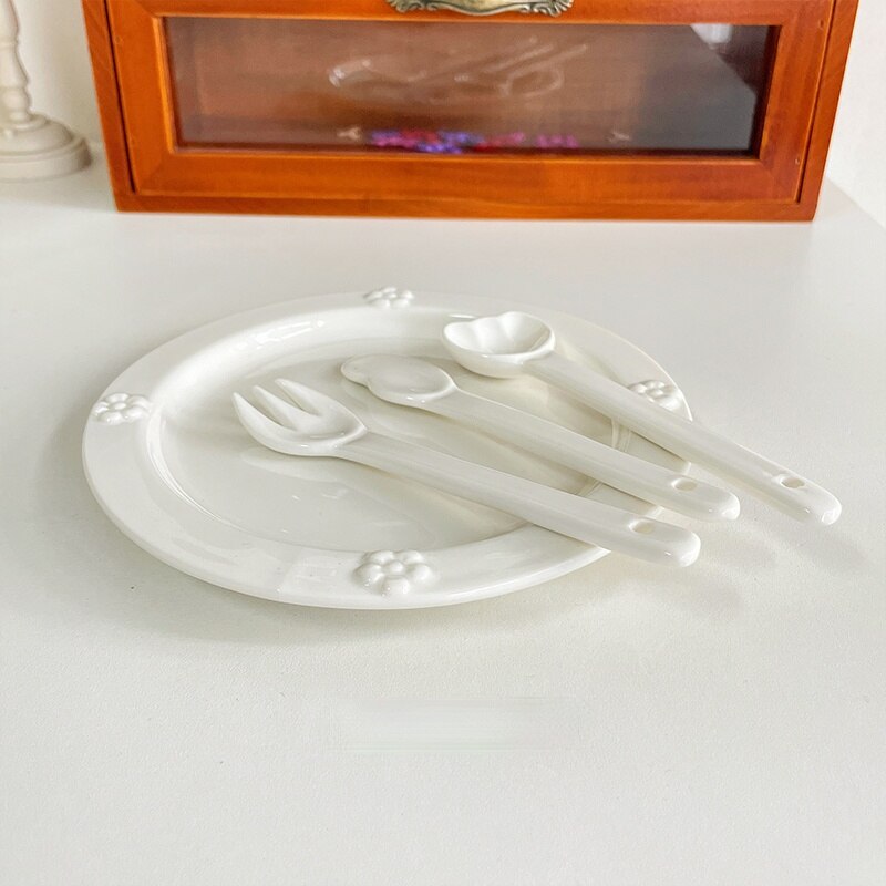 LadyCC – fourchette irrégulière en céramique Simple et créative, cuillère de dessin animé blanche, couteau à beurre, accessoires de tir