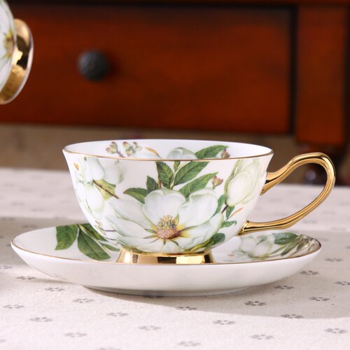 Royal Classic Bone China Porcelain Tea Cup Sets English Teacup and Saucer Xicaras Miniature reusable Cup Saucer E5: set1