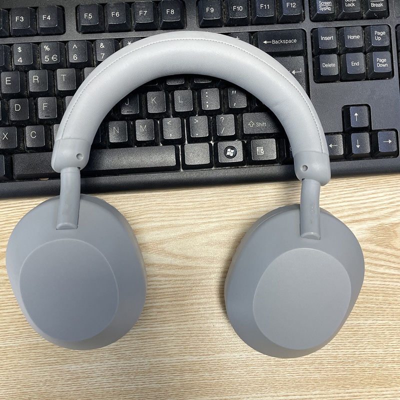 WH-1000XM5 Top of the Line kabelloses Bluetooth-Headset mit am Kopf montiertem: WHITE