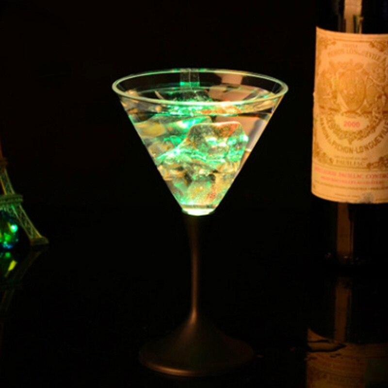 Luminous Mug Led Colorful Luminous Beer Mug, Water Induction Pineapple Mug, Bar Dragon Mug, Cheer Supplies: Cocktail glass