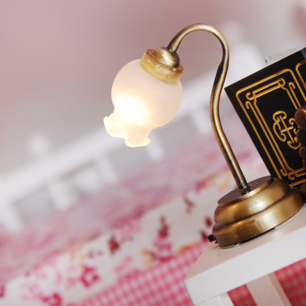 Vintage Doll House Miniature LED Working Tulip Table Lamp Light 1/12 Scale