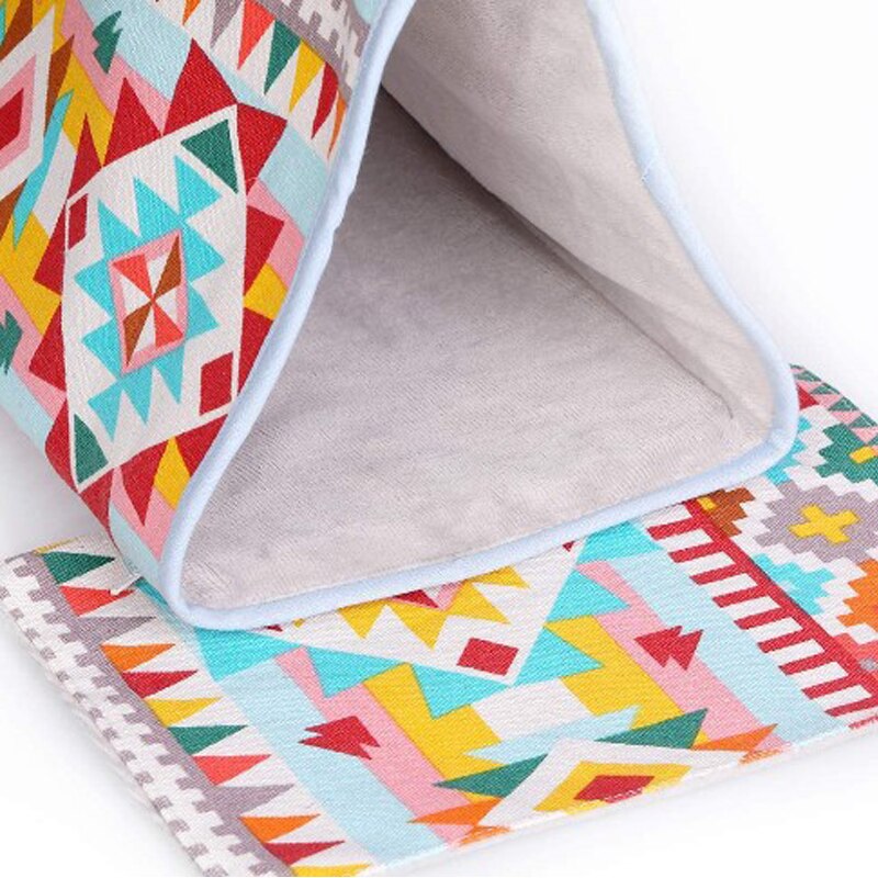 Nido de Pájaro para acurrir, refugio para loros, cálido triángulo de dibujos animados, tipo colgante, cama de felpa, accesorios para jaulas de pájaros, suministros para aves