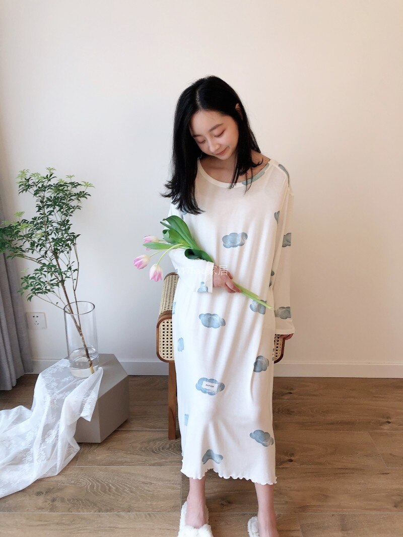 Japanese spring and Autumn thin pajamas gelato Modal cotton clouds long sleeve pantsuit crescent soft home wear sleepwear: blue gown