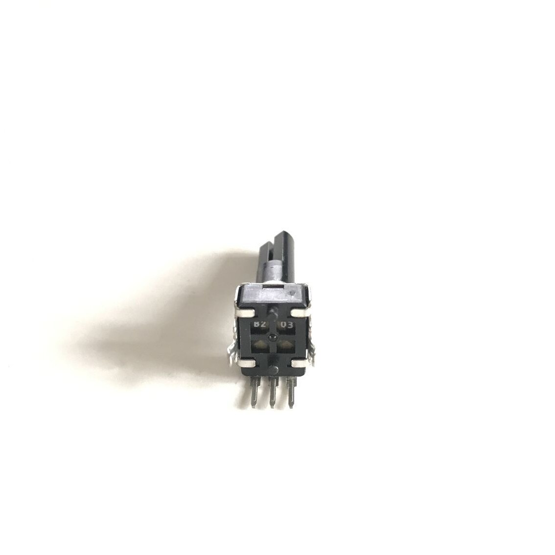 100pcs/lot 09 type mixer sound potentiometer RK0936N B5K B1K B2K B10K B20K B50K B100K L=30MM D shatf 23MMF: 20K Ohm