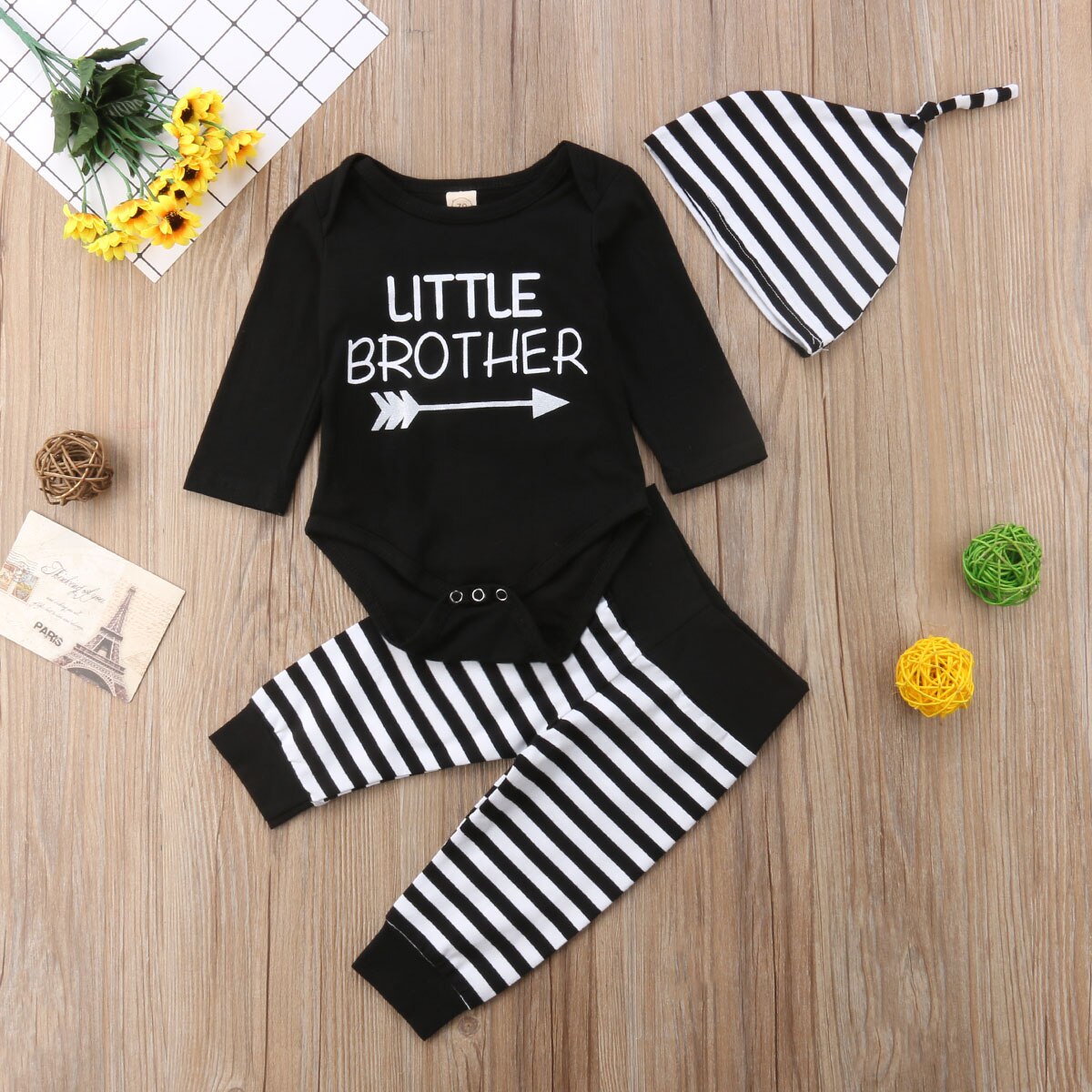 Brand Casual Brother Matching Familie Sets 3 stks Lange Mouwen Brief Print Black Tops + Gestreepte Broek + hoeden Sets