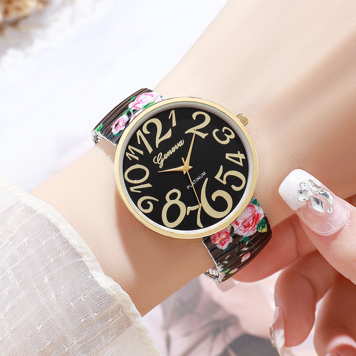 1/2/3/4 Uds. Reloj de Mujer con estampado de flores a la , correa elástica de lujo, relojes de cuarzo árabe, Reloj para Mujer y niñas (sin caja)