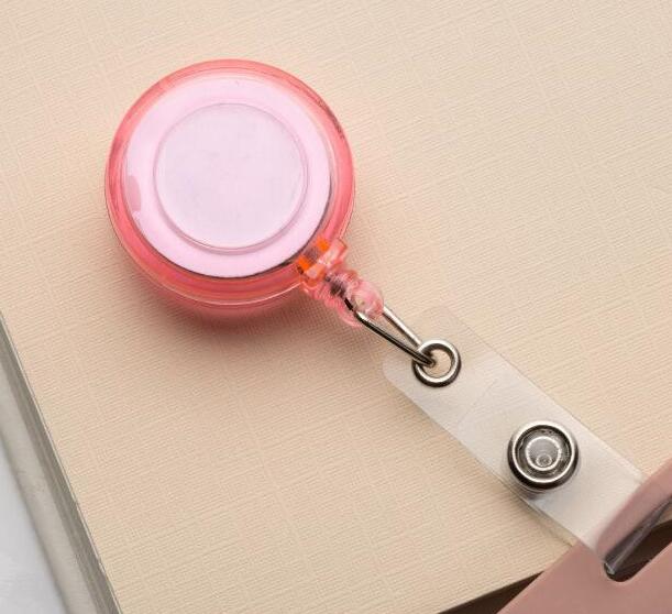 Etya slik farve id-kort navneskilt holdere anti-tabt klip kontor kvinder mænd studiekort rulle udtrækkelig badge holder klip: Lyserød