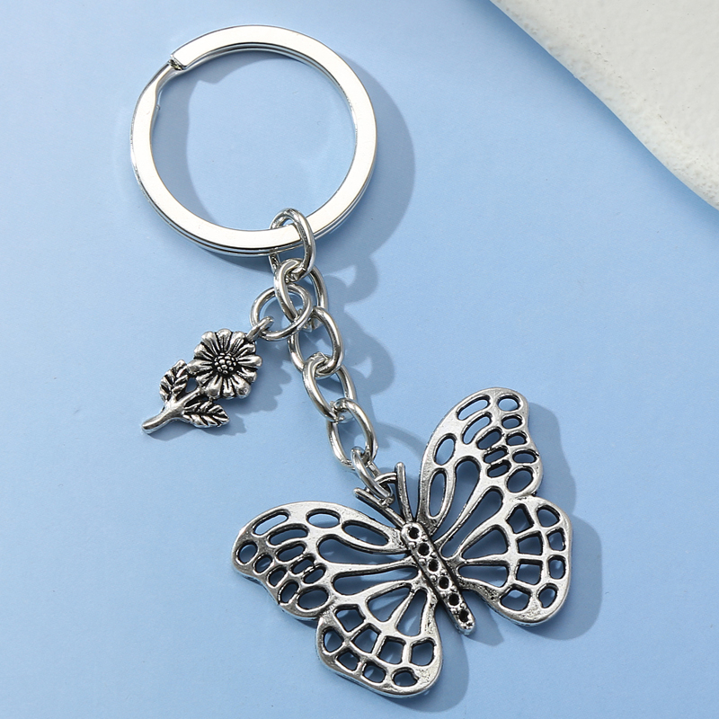Lovely Butterfly And Flower Keychain Animal Garden Key Ring Metal Key Chains Fit Women Men DIY Car Hanging Jewelry Handmade