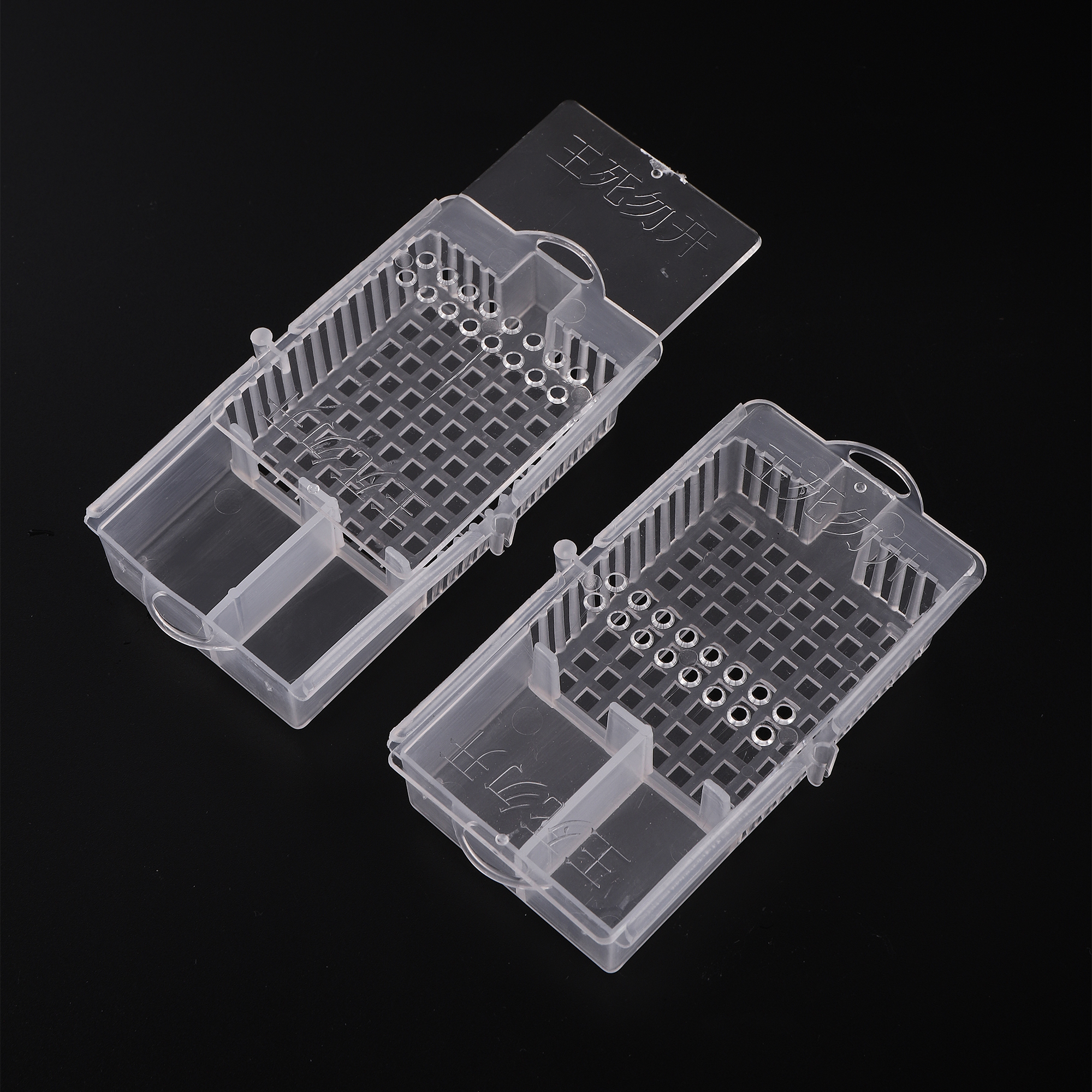 50pcs Beekeeping Transport Cages White Bees Queen Post Room Cage Plastic King Prisoner Queen Bee Cage Apiculture Toolsm Bee Cag