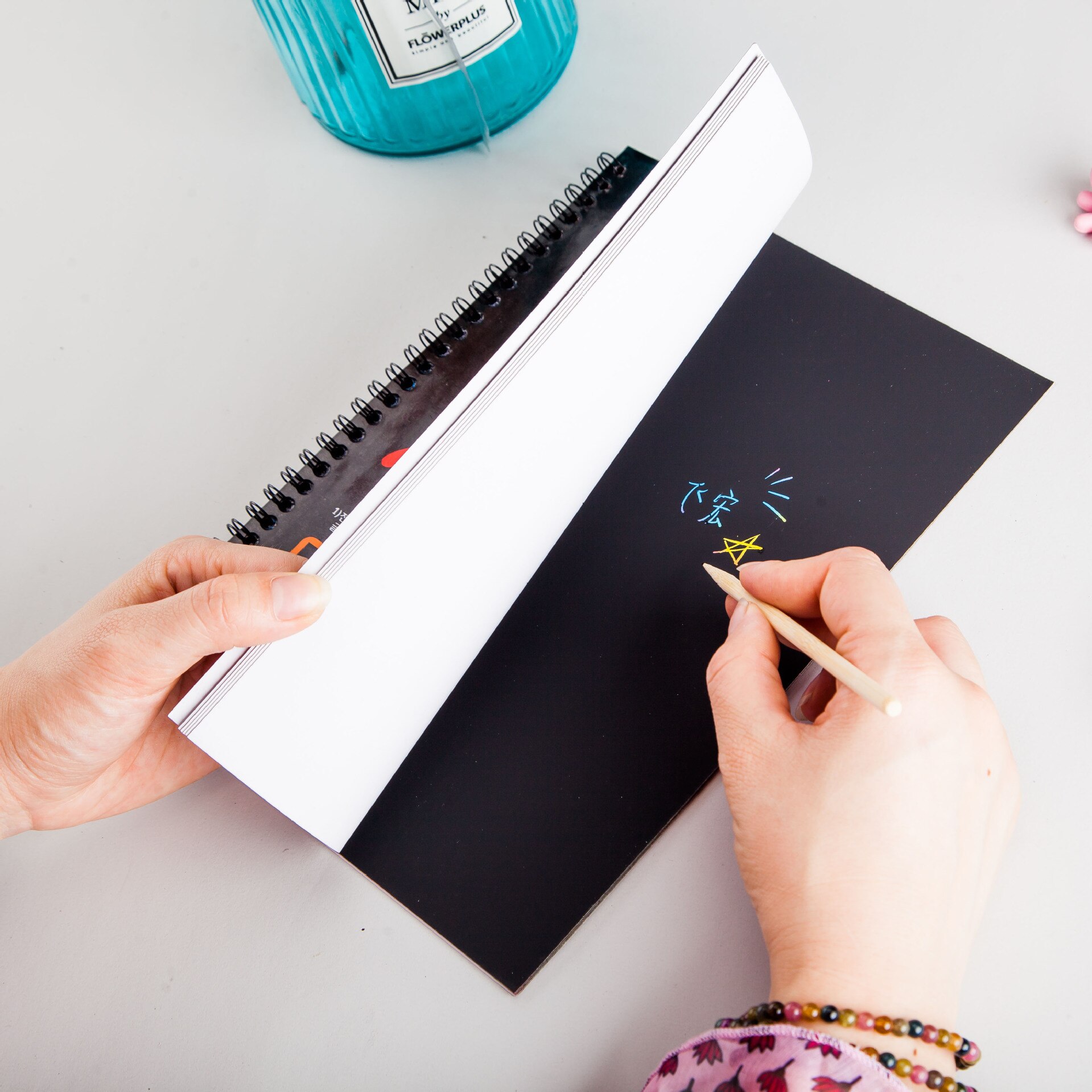 19*26cm Black Large Magic Color Rainbow Scratch Paper Note book DIY Drawing Toys Scraping Painting Kid Doodle Educational Books