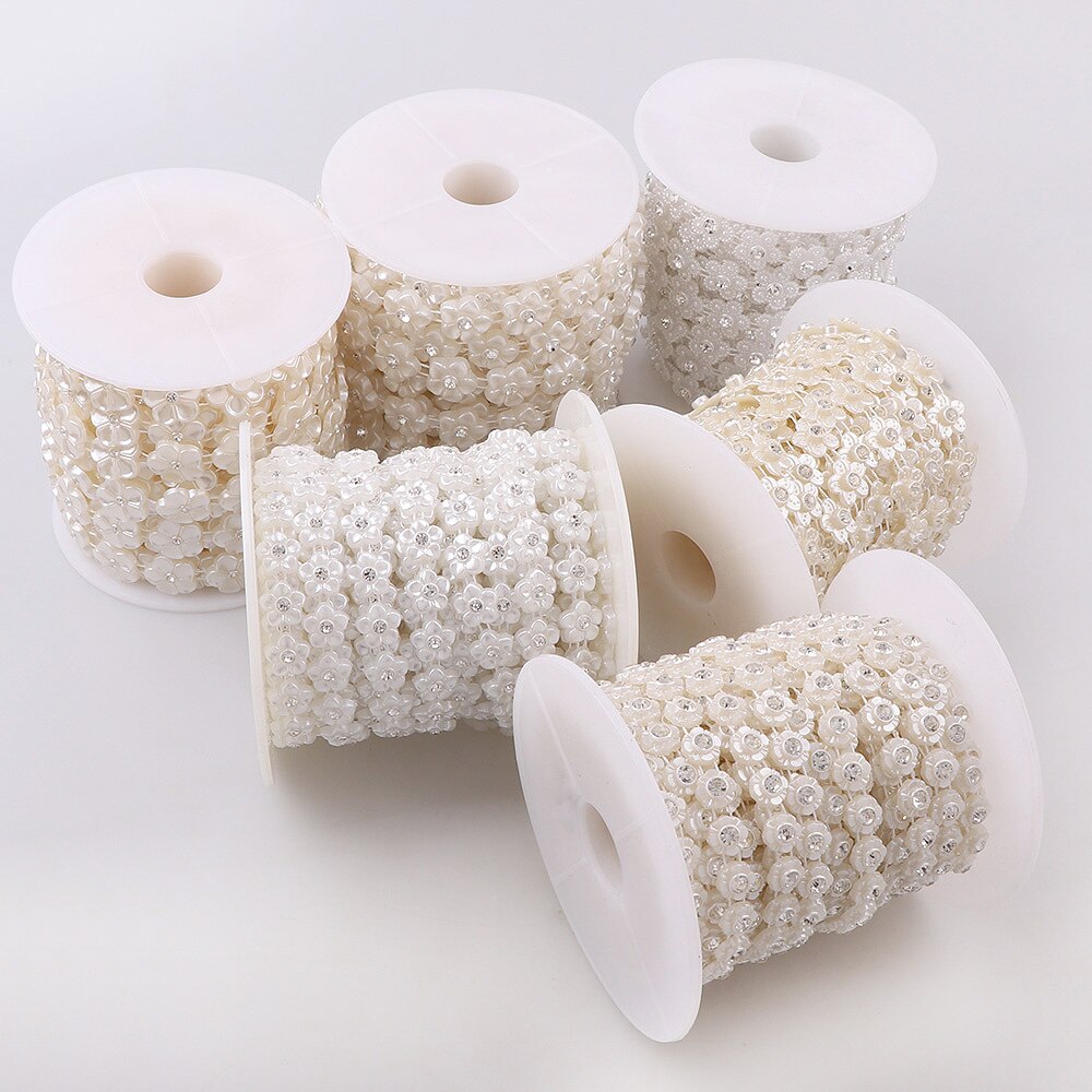 1 rulle pärlkedja 10 yards blomma form abs plast strass smycken kedjor bröllopsklänning hantverk kvinnor kläder material