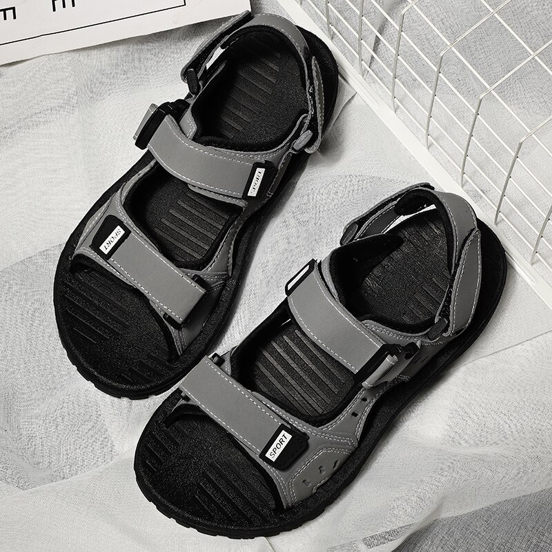 Beach Outdoor Man Sandals Hollow Slippers Men Sport Light Sandalias Outdoor Summer Chanclas Shoes