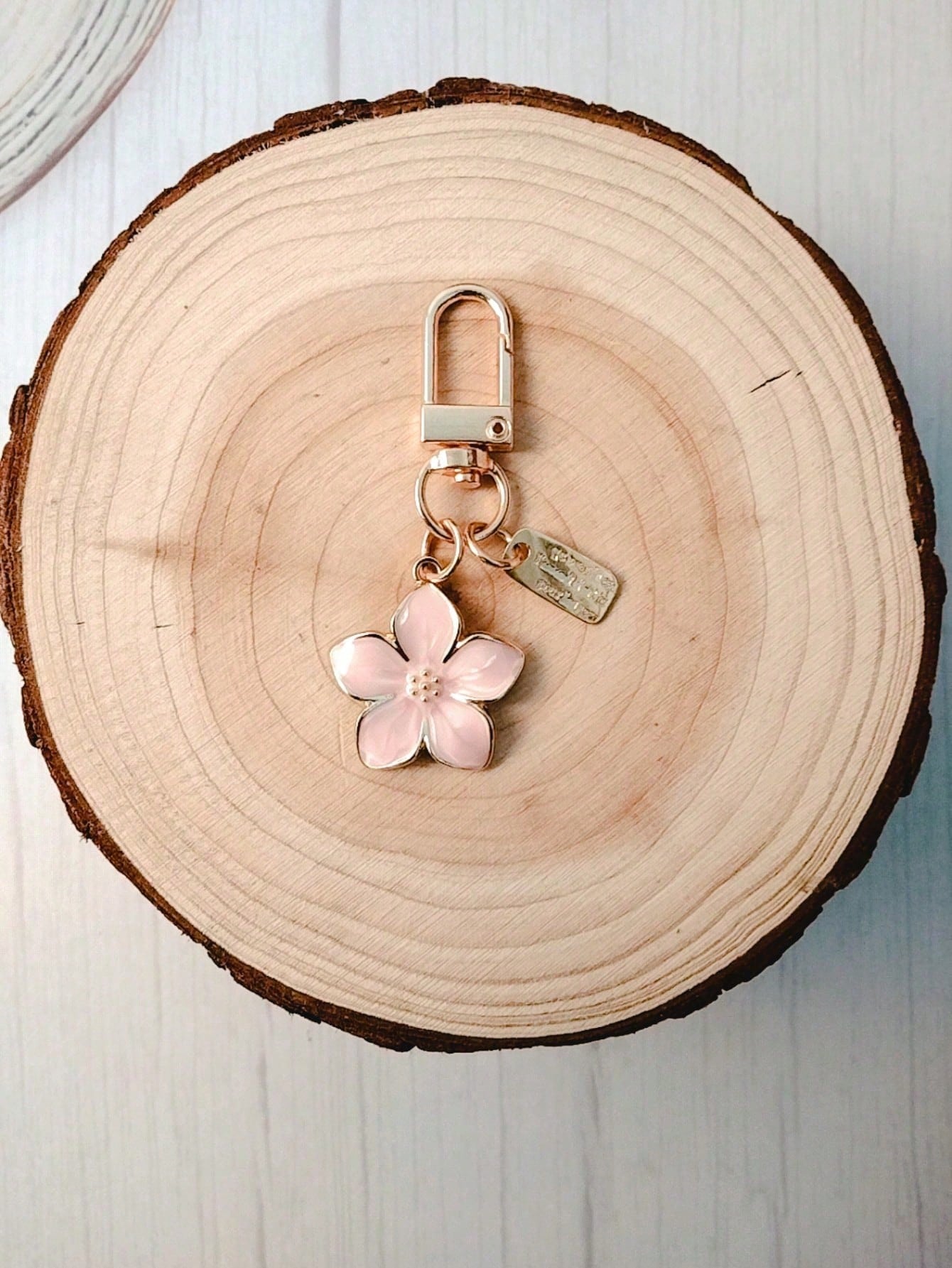 White Pear Blossom Keychain Cute Accessories Keychain Couple Matching Keyrings Pendant Items For Boutique: M / Gold