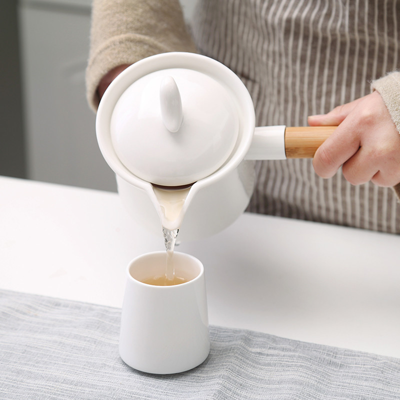 Hvid keramisk tekande japansk tekande til te og kaffe hvide porcelæn-tekander med træhåndtag mælkepotte med låg