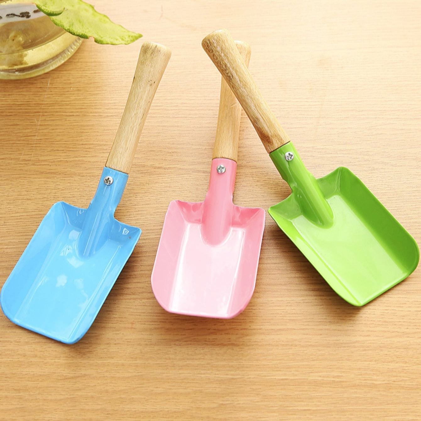 Mini outil de jardinage en métal et bois, outils à main de jardinage, petite pelle pour plantes en pot et plantation de fleurs, couleur aléatoire, 1 pièce